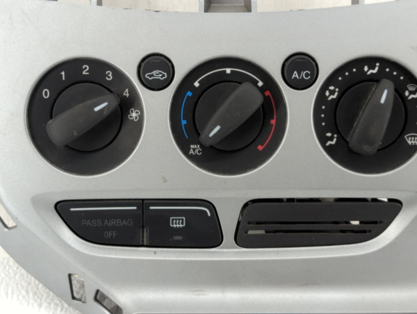 2012 Ford Focus Climate Control Module Temperature AC/Heater Replacement P/N:BM51-18522-AC3 Fits OEM Used Auto Parts - Oemus