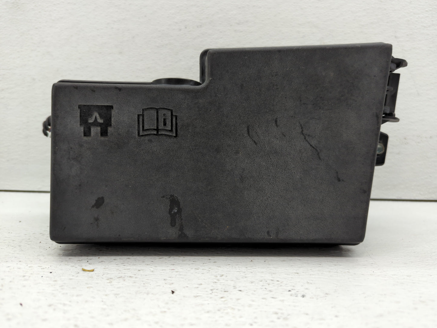 2012-2014 Ford Focus Fusebox Fuse Box Panel Relay Module P/N:AV6T-14A142-AA Fits Fits 2012 2013 2014 OEM Used Auto Parts - O