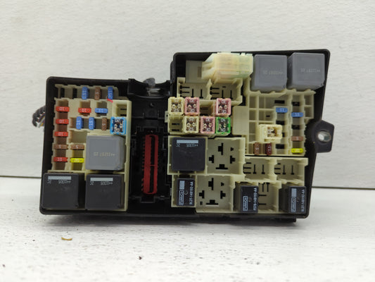 2012-2014 Ford Focus Fusebox Fuse Box Panel Relay Module P/N:AV6T-14A142-AA Fits Fits 2012 2013 2014 OEM Used Auto Parts