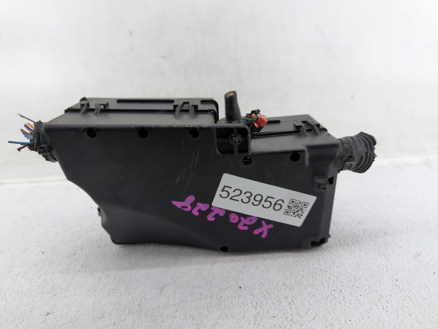 2012-2014 Ford Focus Fusebox Fuse Box Panel Relay Module P/N:AV6T-14A067-AC Fits Fits 2012 2013 2014 OEM Used Auto Parts - O