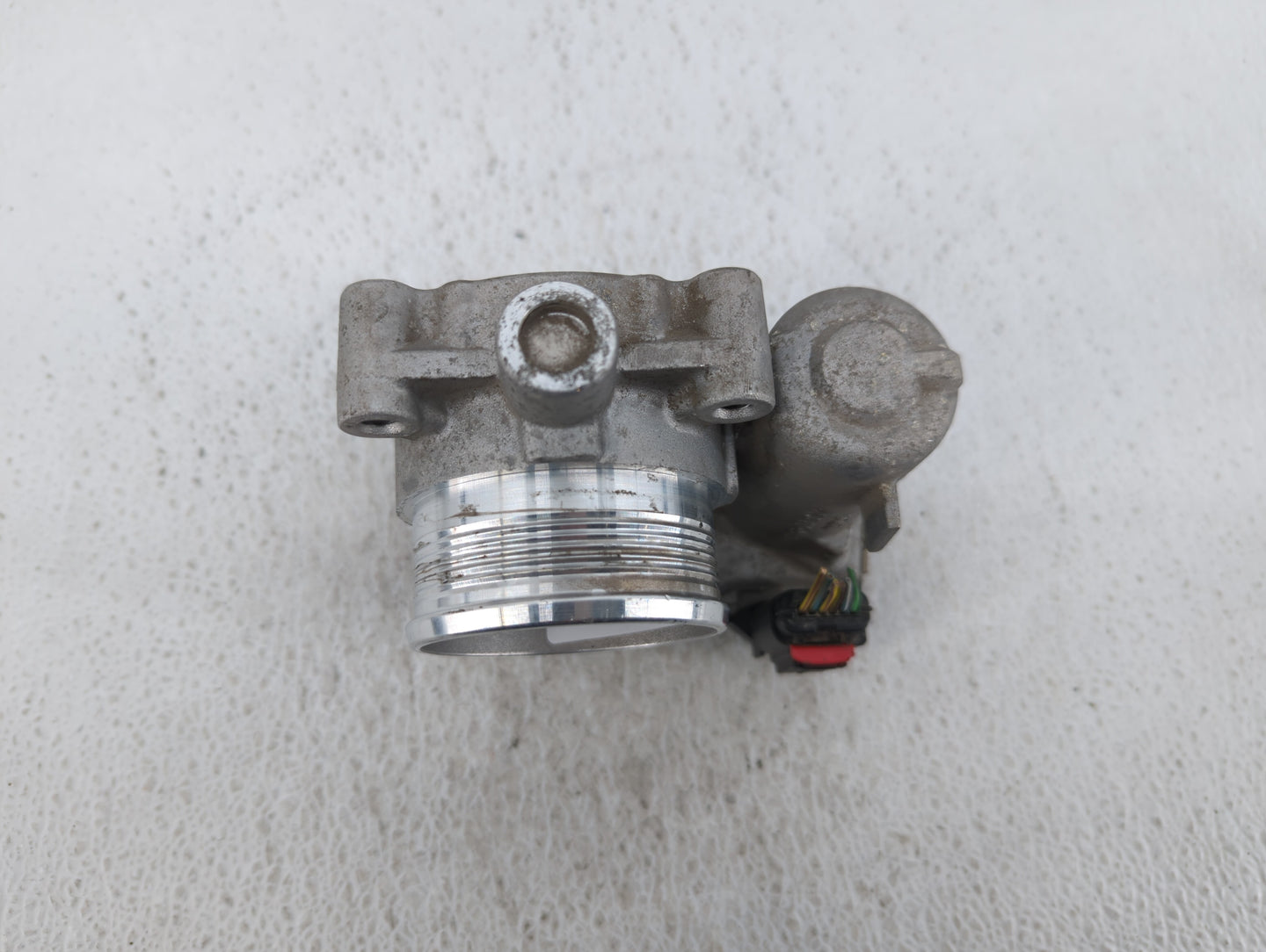 2012-2013 Ford Focus Throttle Body P/N:CM5E-9F991-AD Fits Fits 2012 2013 2014 2015 2016 2017 OEM Used Auto Parts - Oemusedau