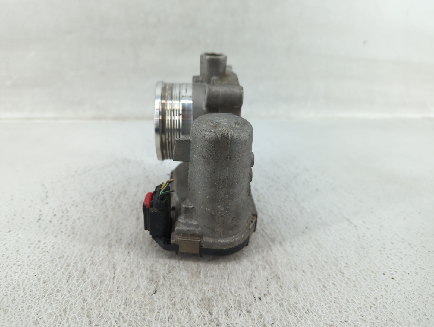 2012-2013 Ford Focus Throttle Body P/N:CM5E-9F991-AD Fits Fits 2012 2013 2014 2015 2016 2017 OEM Used Auto Parts - Oemusedau