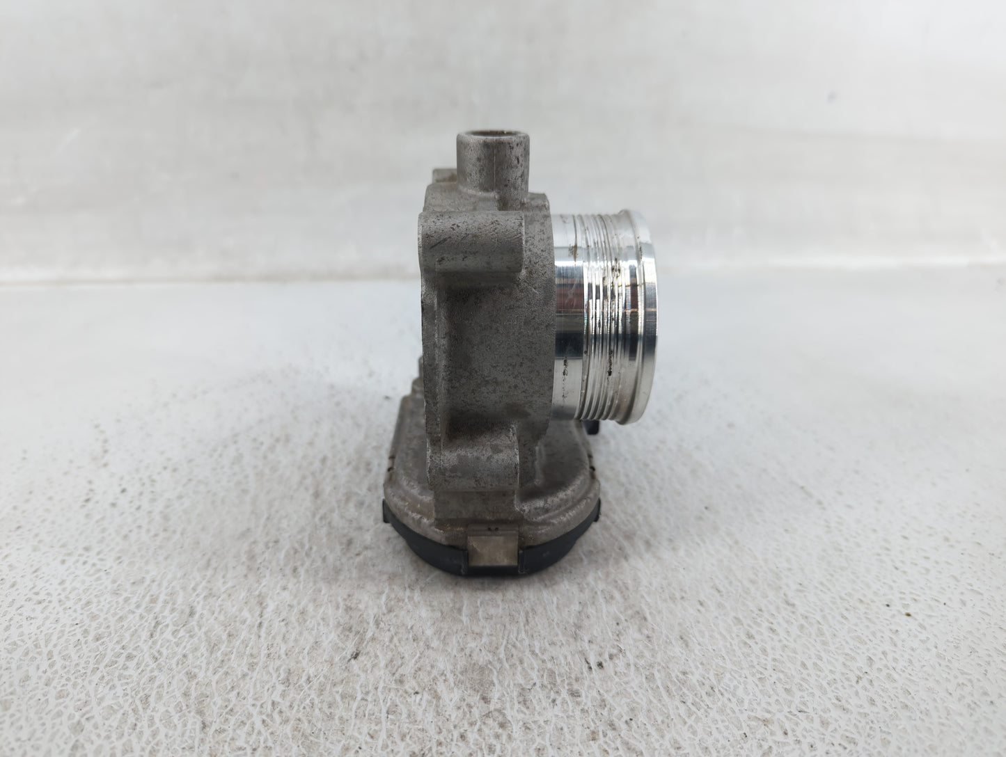 2012-2013 Ford Focus Throttle Body P/N:CM5E-9F991-AD Fits Fits 2012 2013 2014 2015 2016 2017 OEM Used Auto Parts - Oemusedau