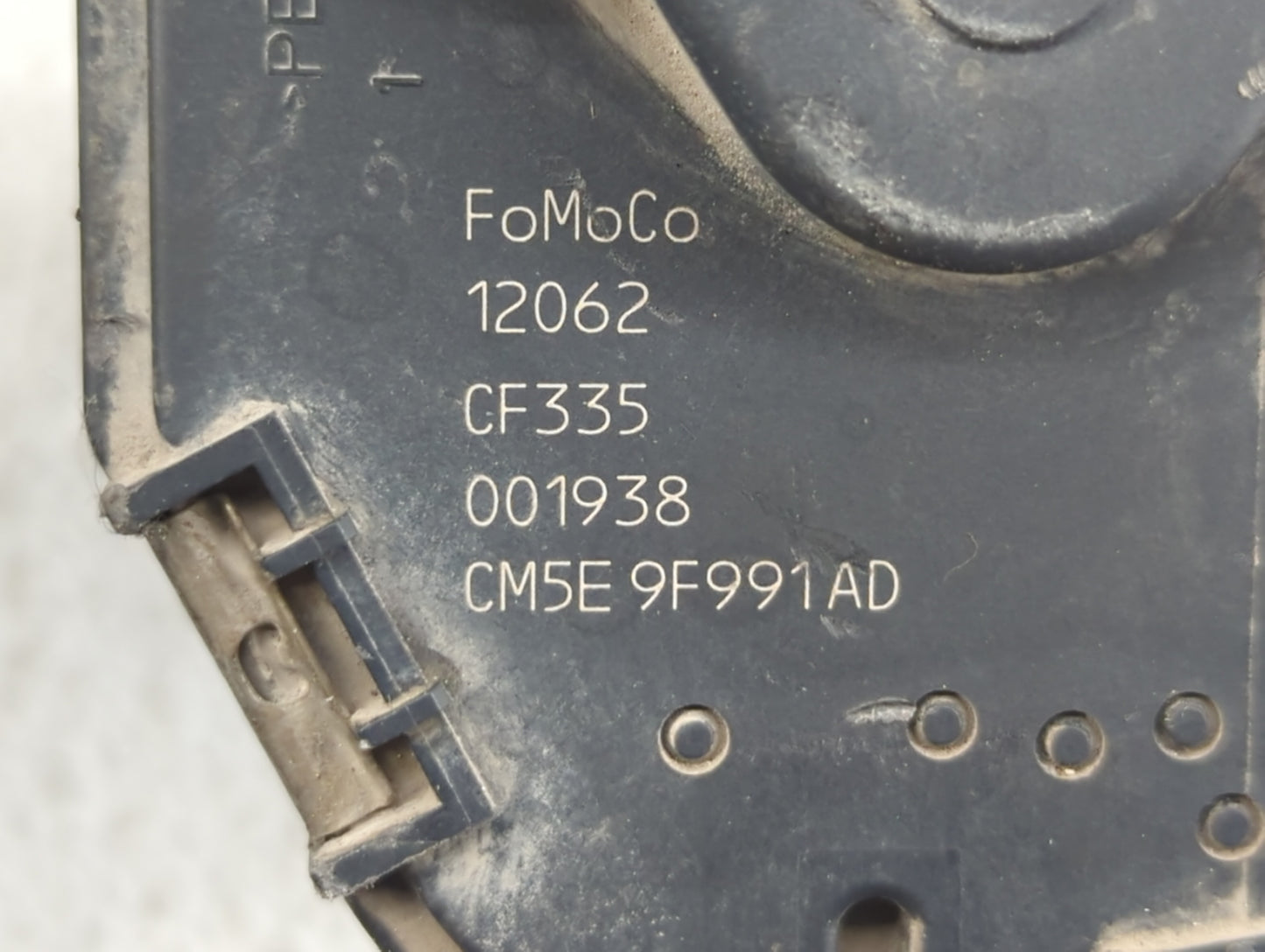 2012-2013 Ford Focus Throttle Body P/N:CM5E-9F991-AD Fits Fits 2012 2013 2014 2015 2016 2017 OEM Used Auto Parts - Oemusedau