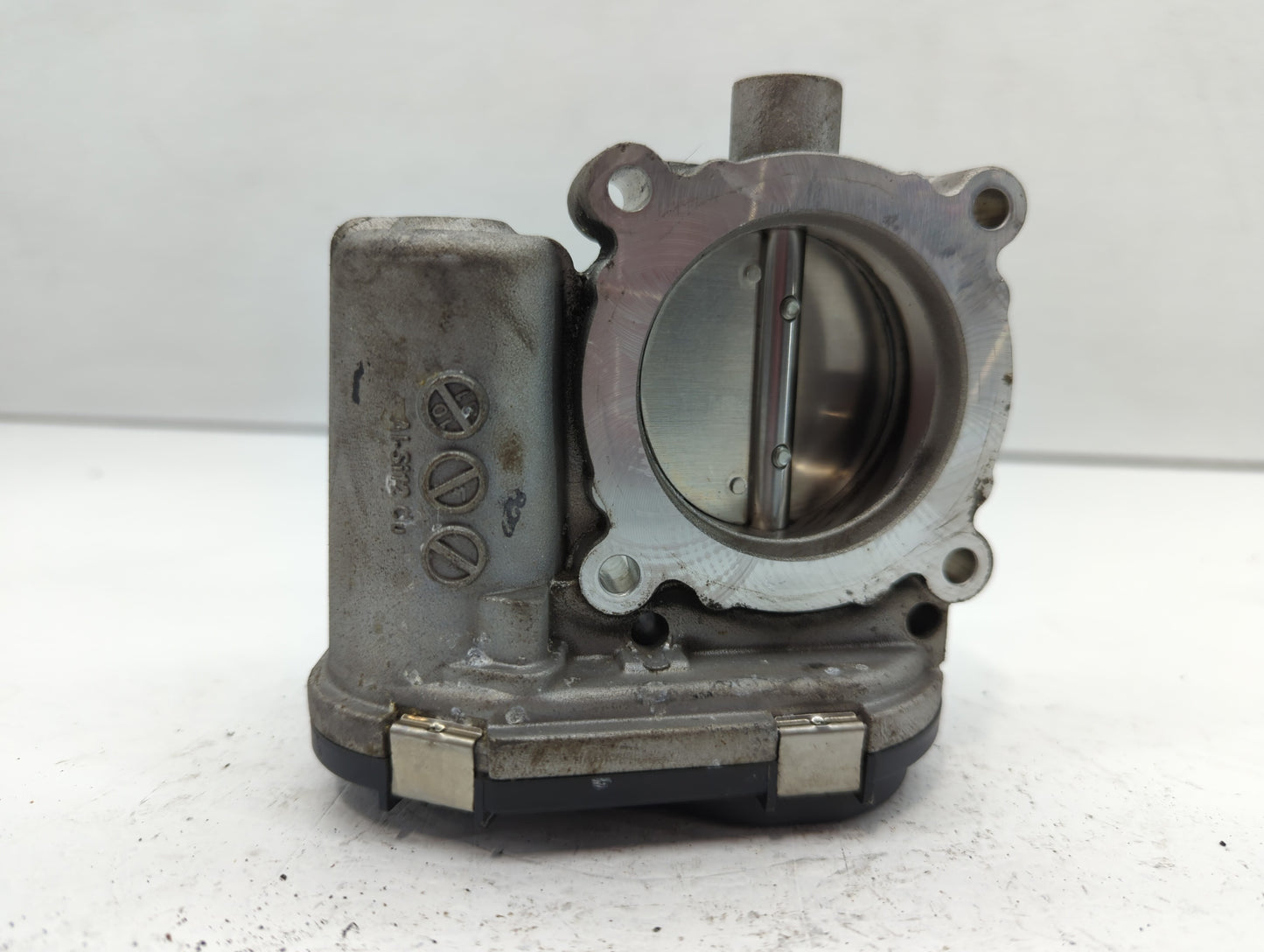 2012-2013 Ford Focus Throttle Body P/N:CM5E-9F991-AD Fits Fits 2012 2013 2014 2015 2016 2017 OEM Used Auto Parts - Oemusedau
