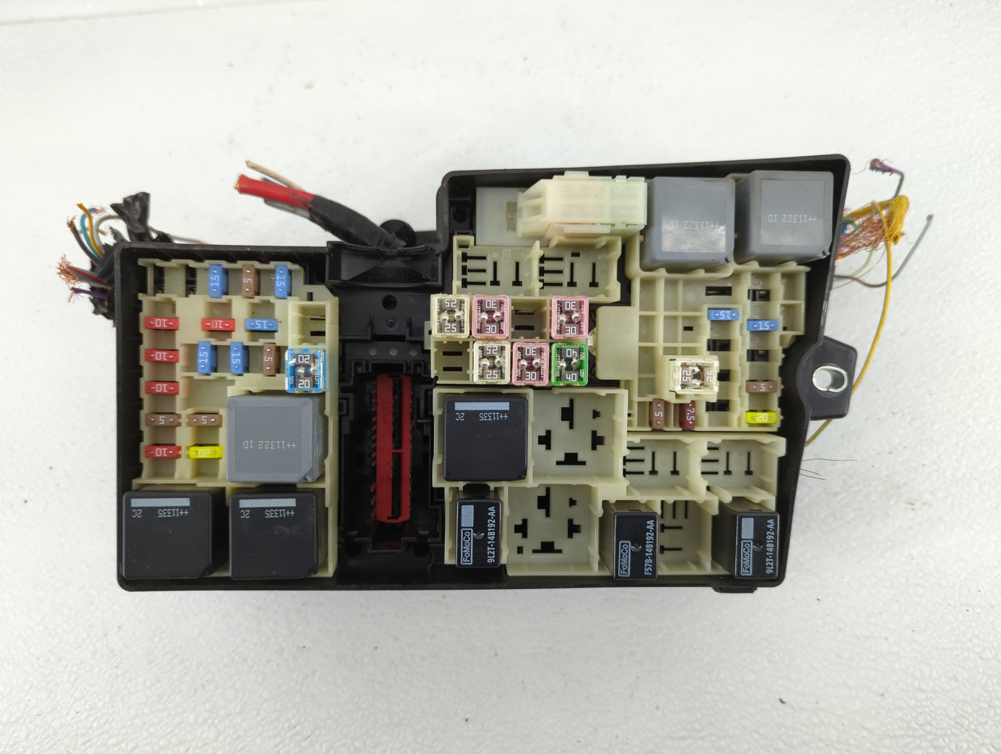 2012-2014 Ford Focus Fusebox Fuse Box Panel Relay Module P/N:AV6T-14A067-AB Fits Fits 2012 2013 2014 OEM Used Auto Parts - O
