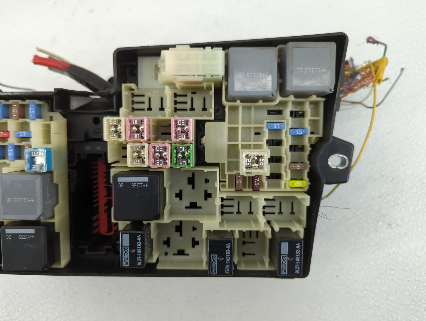 2012-2014 Ford Focus Fusebox Fuse Box Panel Relay Module P/N:AV6T-14A067-AB Fits Fits 2012 2013 2014 OEM Used Auto Parts - O