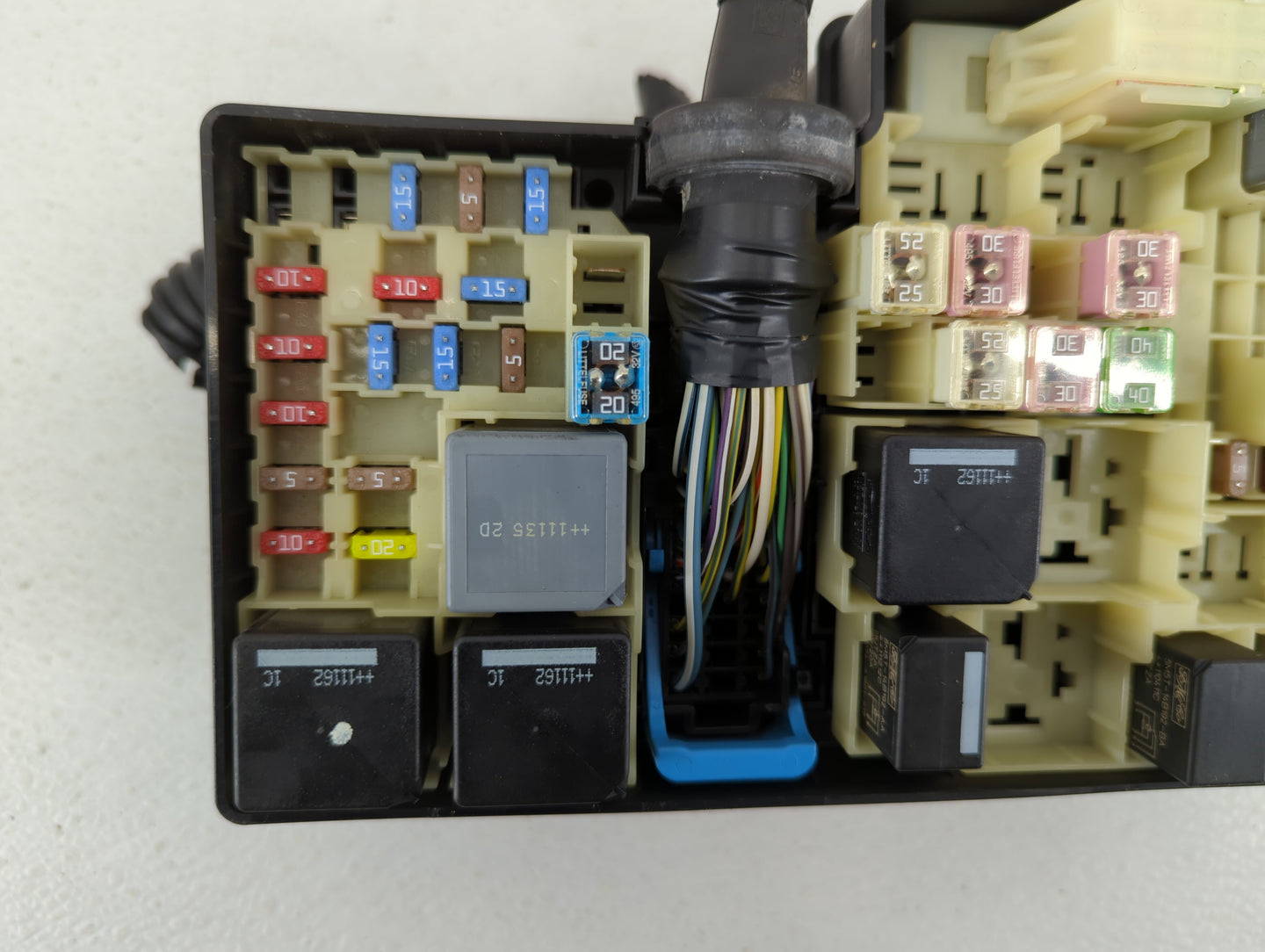 2012-2014 Ford Focus Fusebox Fuse Box Panel Relay Module P/N:AV6T-14A067-AB Fits Fits 2012 2013 2014 OEM Used Auto Parts - O