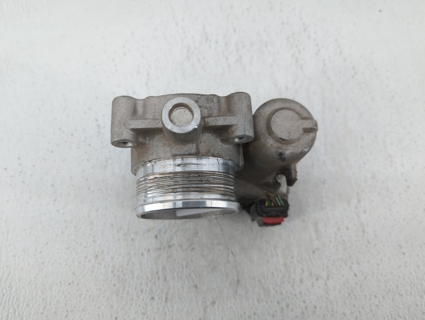 2012-2013 Ford Focus Throttle Body P/N:CM5E 9F991 AD Fits Fits 2012 2013 2014 2015 2016 2017 OEM Used Auto Parts - Oemusedau