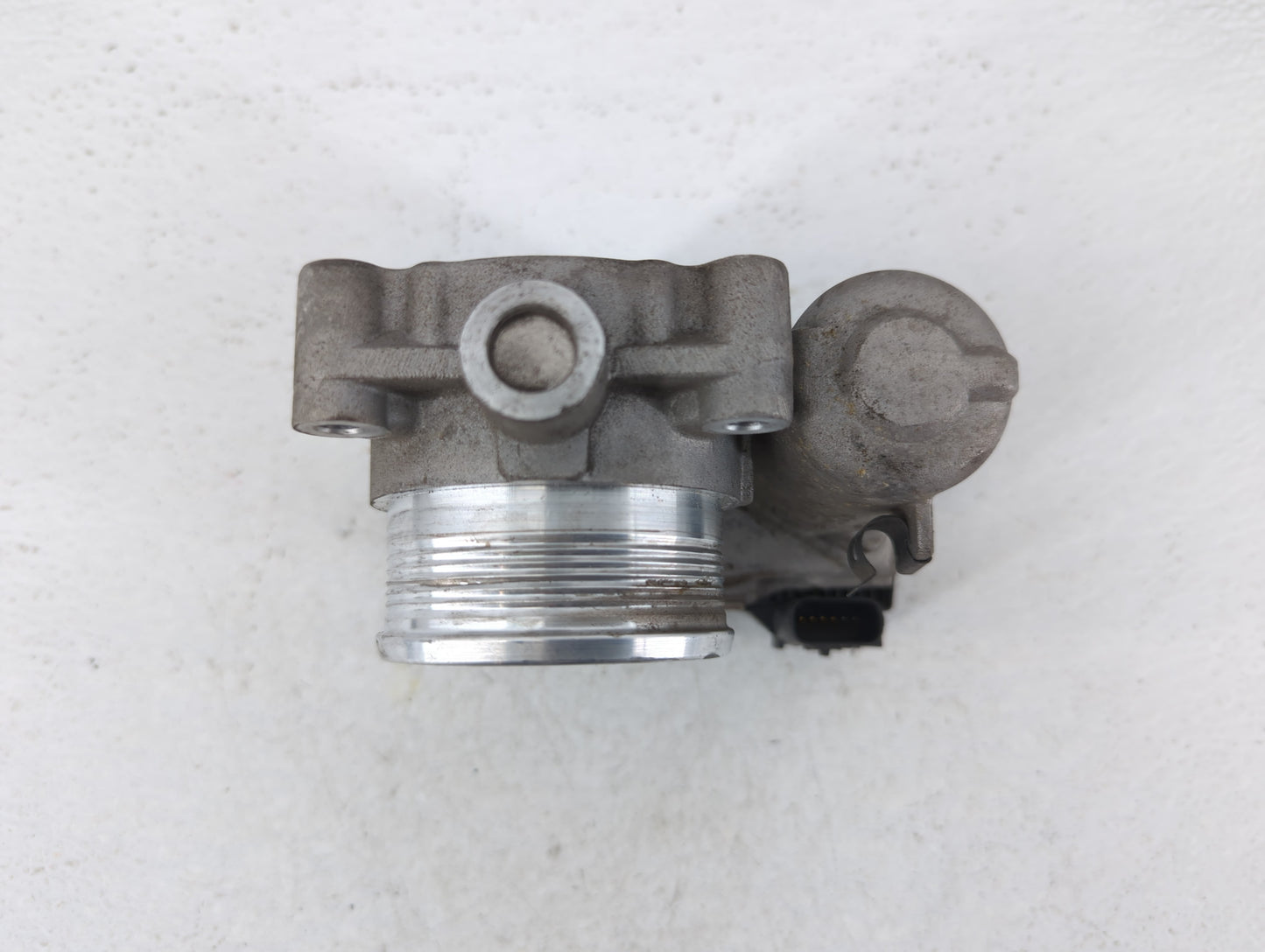2012-2013 Ford Focus Throttle Body P/N:CM5E-9F991-AD Fits Fits 2012 2013 2014 2015 2016 2017 OEM Used Auto Parts - Oemusedau