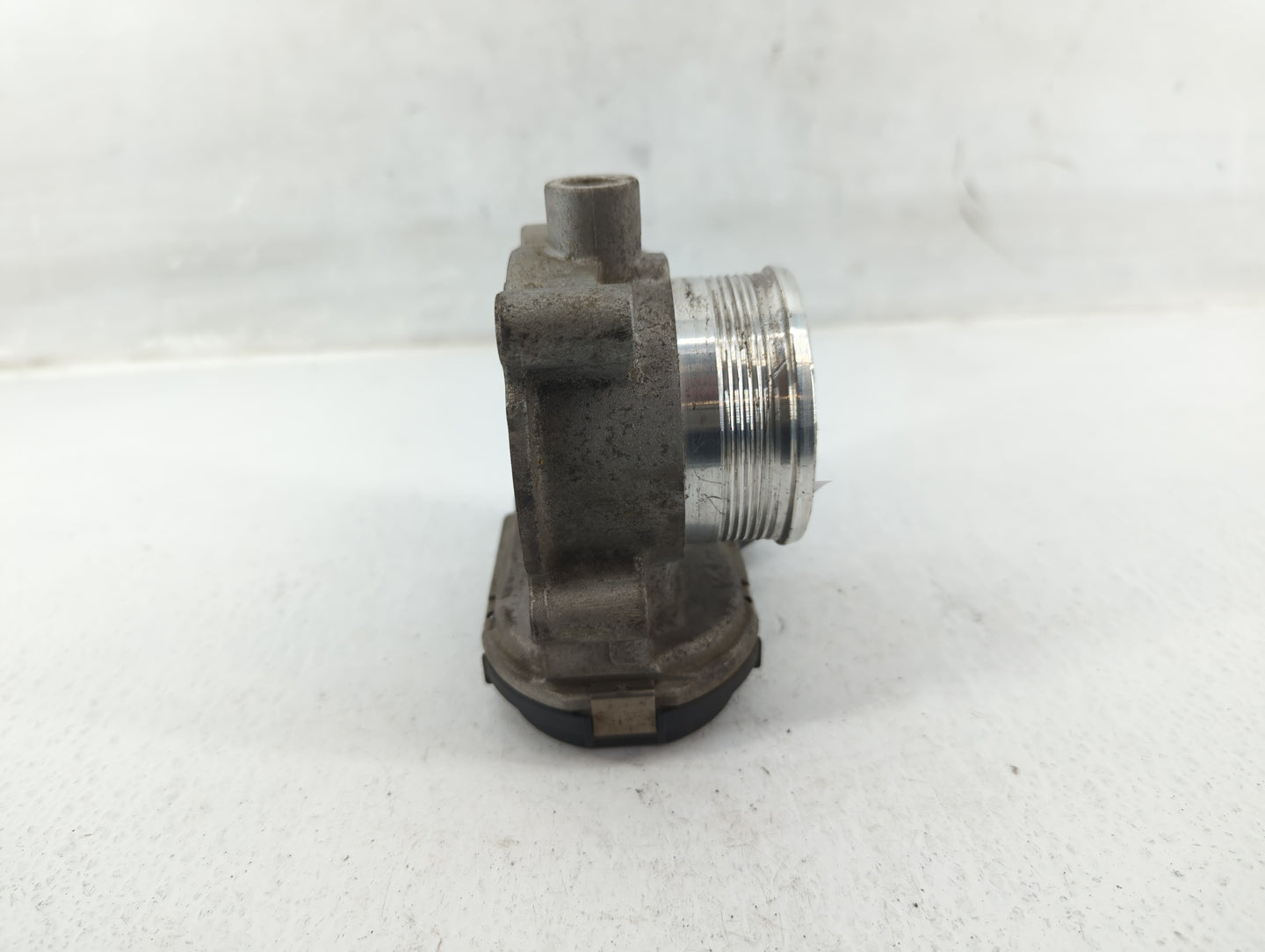 2012-2013 Ford Focus Throttle Body P/N:CM5E 9F991AD Fits Fits 2012 2013 2014 2015 2016 2017 OEM Used Auto Parts - Oemusedaut