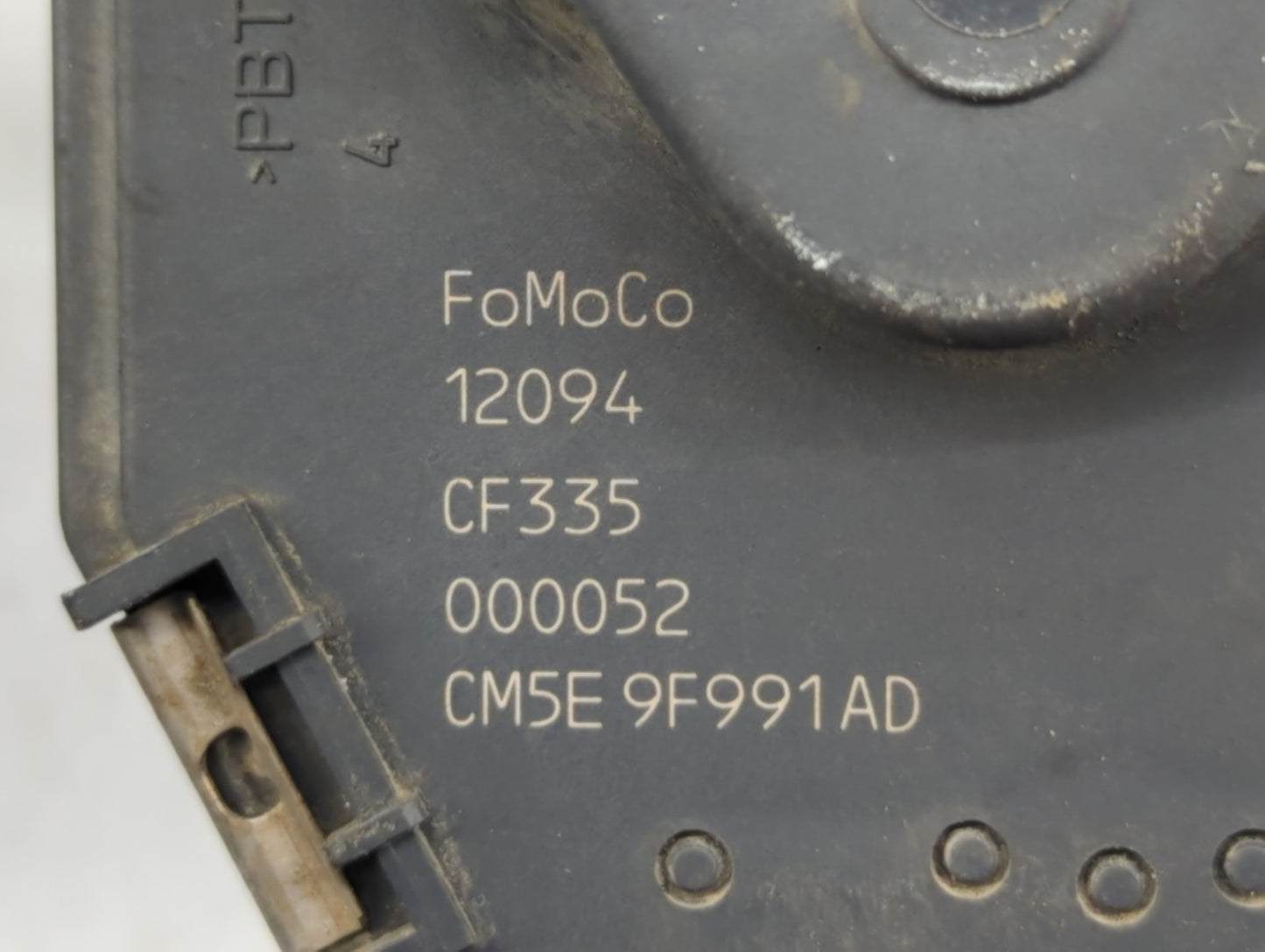 2012-2013 Ford Focus Throttle Body P/N:CM5E 9F991AD Fits Fits 2012 2013 2014 2015 2016 2017 OEM Used Auto Parts - Oemusedaut