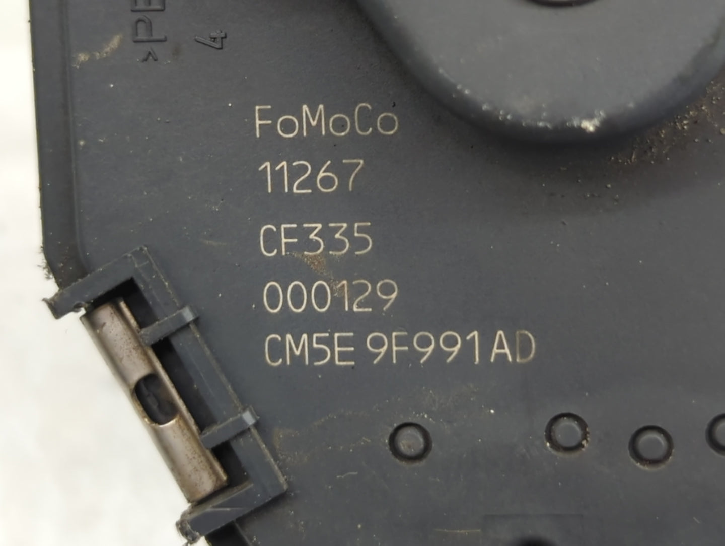 2012-2013 Ford Focus Throttle Body P/N:CM5E 9F991AD Fits Fits 2012 2013 2014 2015 2016 2017 OEM Used Auto Parts - Oemusedaut