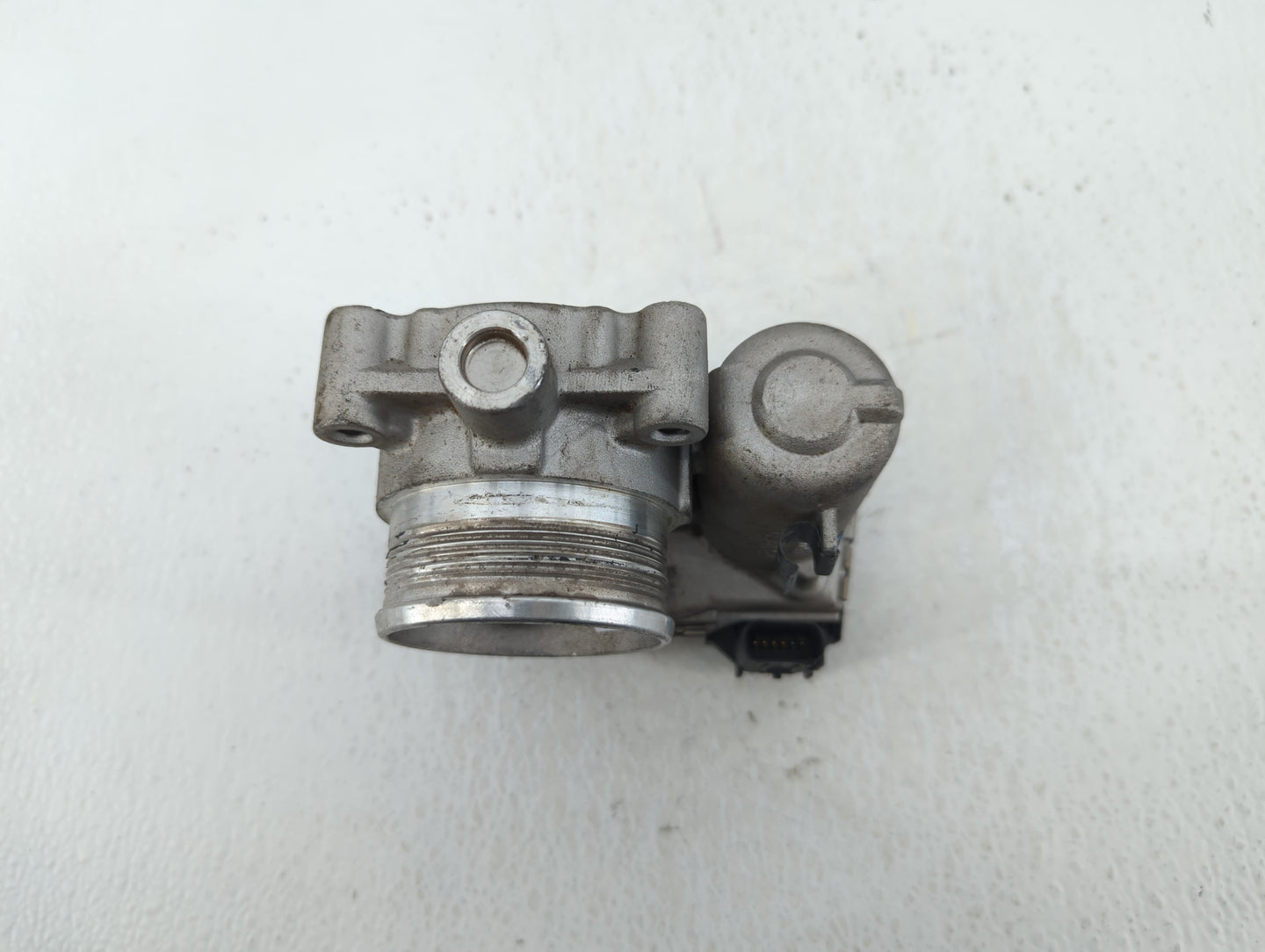 2012-2013 Ford Focus Throttle Body P/N:CM5E 9F991-AD Fits Fits 2012 2013 2014 2015 2016 2017 OEM Used Auto Parts - Oemusedau