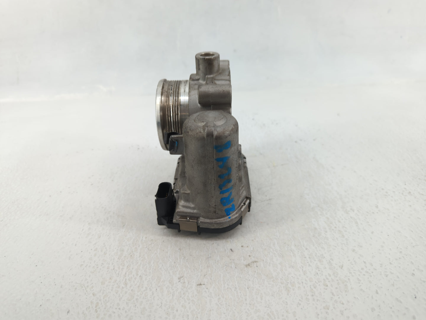 2012-2013 Ford Focus Throttle Body P/N:CM5E 9F991-AD Fits Fits 2012 2013 2014 2015 2016 2017 OEM Used Auto Parts - Oemusedau