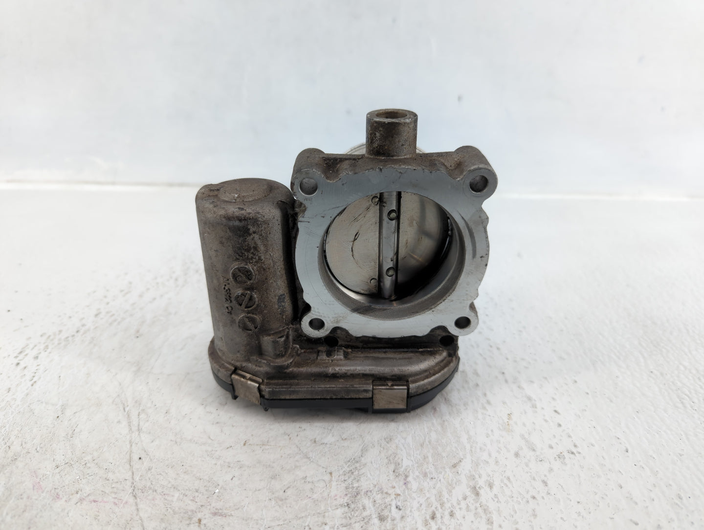 2012-2013 Ford Focus Throttle Body P/N:CM5E 9F991-AD Fits Fits 2012 2013 2014 2015 2016 2017 OEM Used Auto Parts - Oemusedau