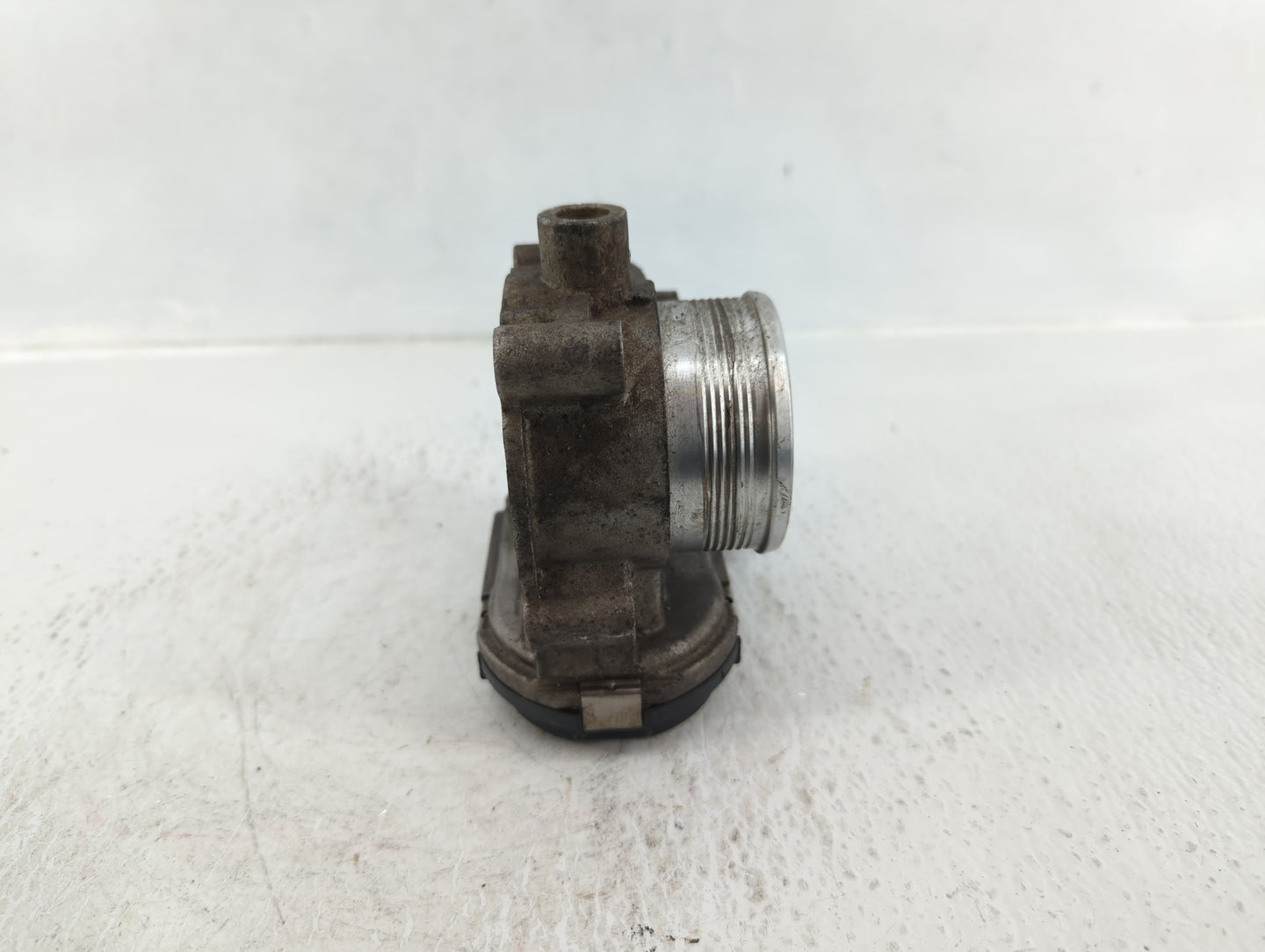 2012-2013 Ford Focus Throttle Body P/N:CM5E 9F991-AD Fits Fits 2012 2013 2014 2015 2016 2017 OEM Used Auto Parts - Oemusedau