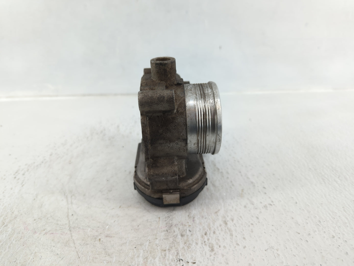 2012-2013 Ford Focus Throttle Body P/N:CM5E 9F991-AD Fits Fits 2012 2013 2014 2015 2016 2017 OEM Used Auto Parts - Oemusedau