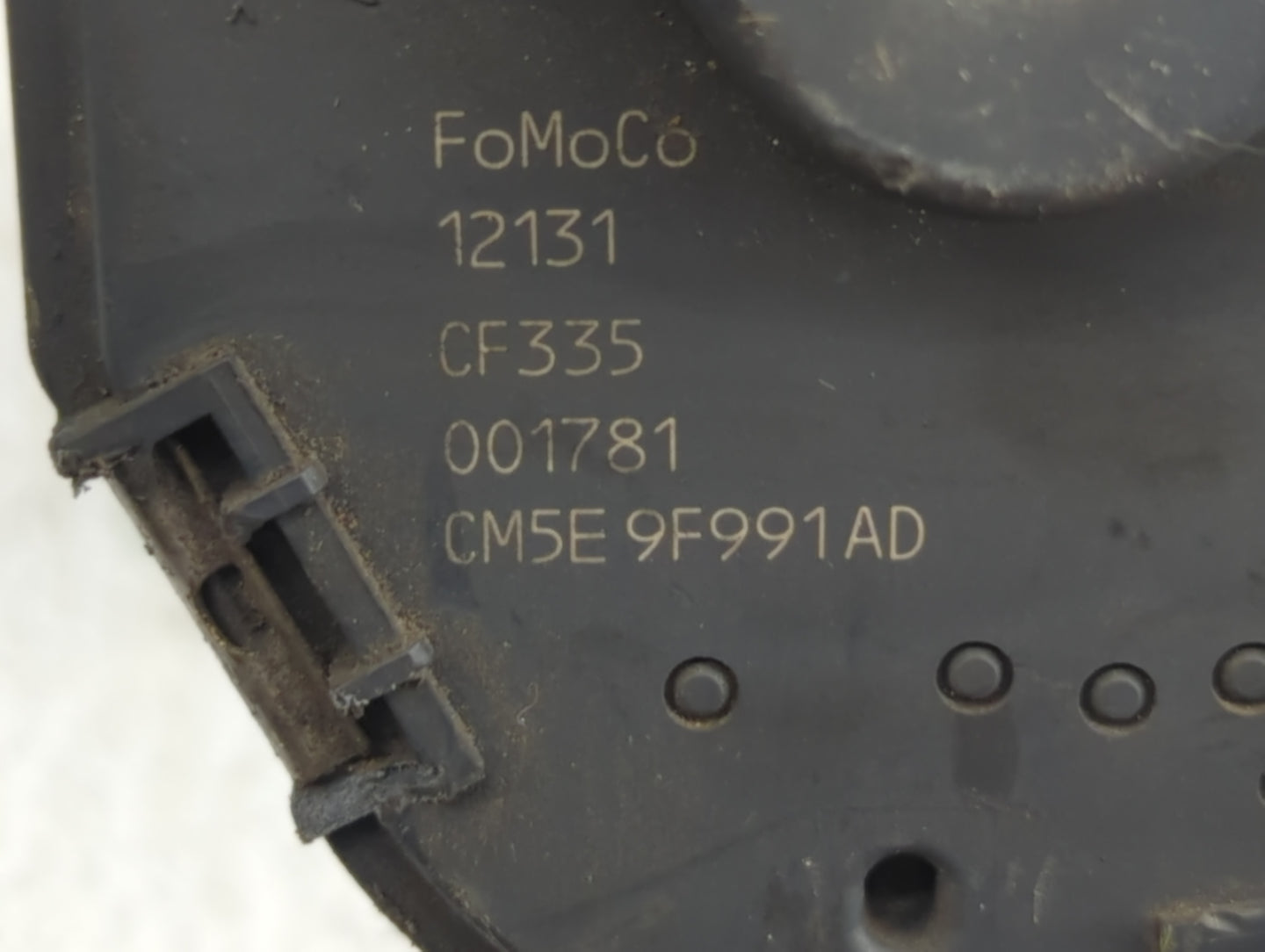 2012-2013 Ford Focus Throttle Body P/N:CM5E 9F991 AD Fits Fits 2012 2013 2014 2015 2016 2017 OEM Used Auto Parts - Oemusedau