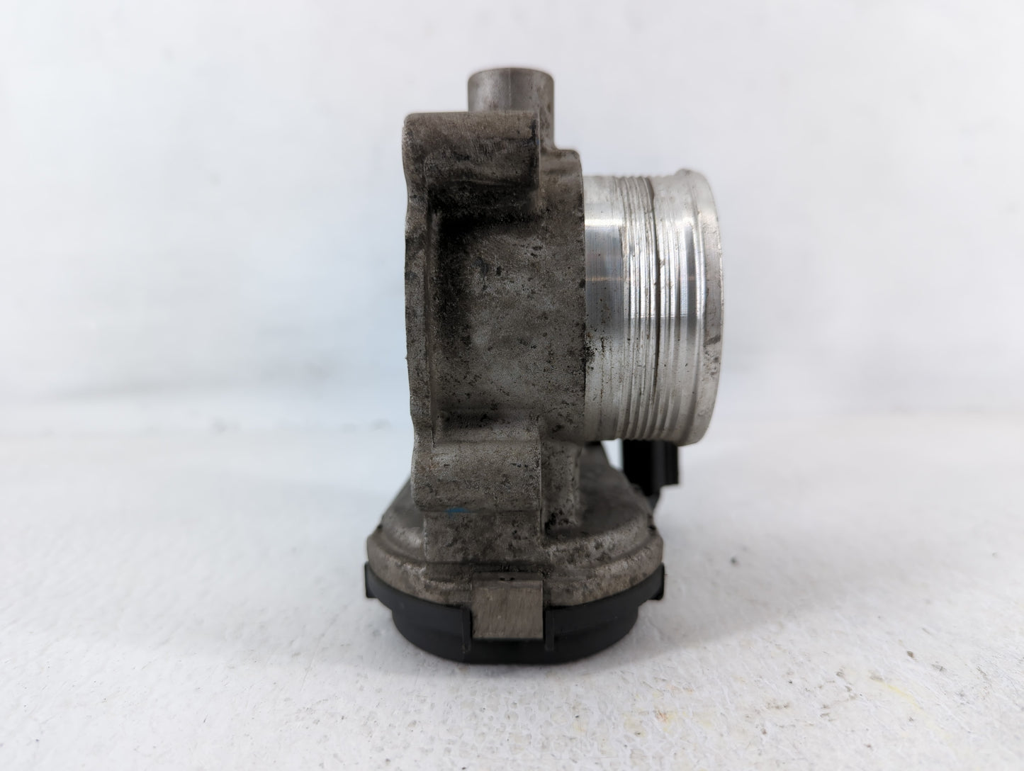 2012-2013 Ford Focus Throttle Body P/N:CM5E 9F991AD Fits Fits 2012 2013 2014 2015 2016 2017 OEM Used Auto Parts - Oemusedaut