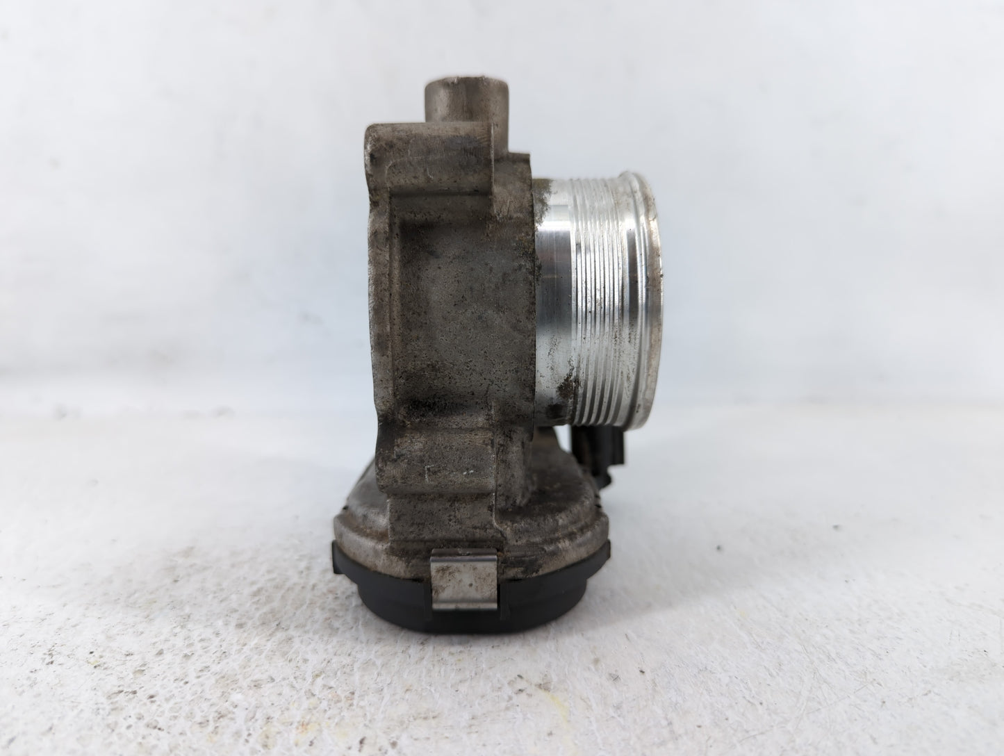 2012-2013 Ford Focus Throttle Body P/N:22240AA 994AA Fits Fits 2012 2013 2014 2015 2016 2017 OEM Used Auto Parts - Oemusedau
