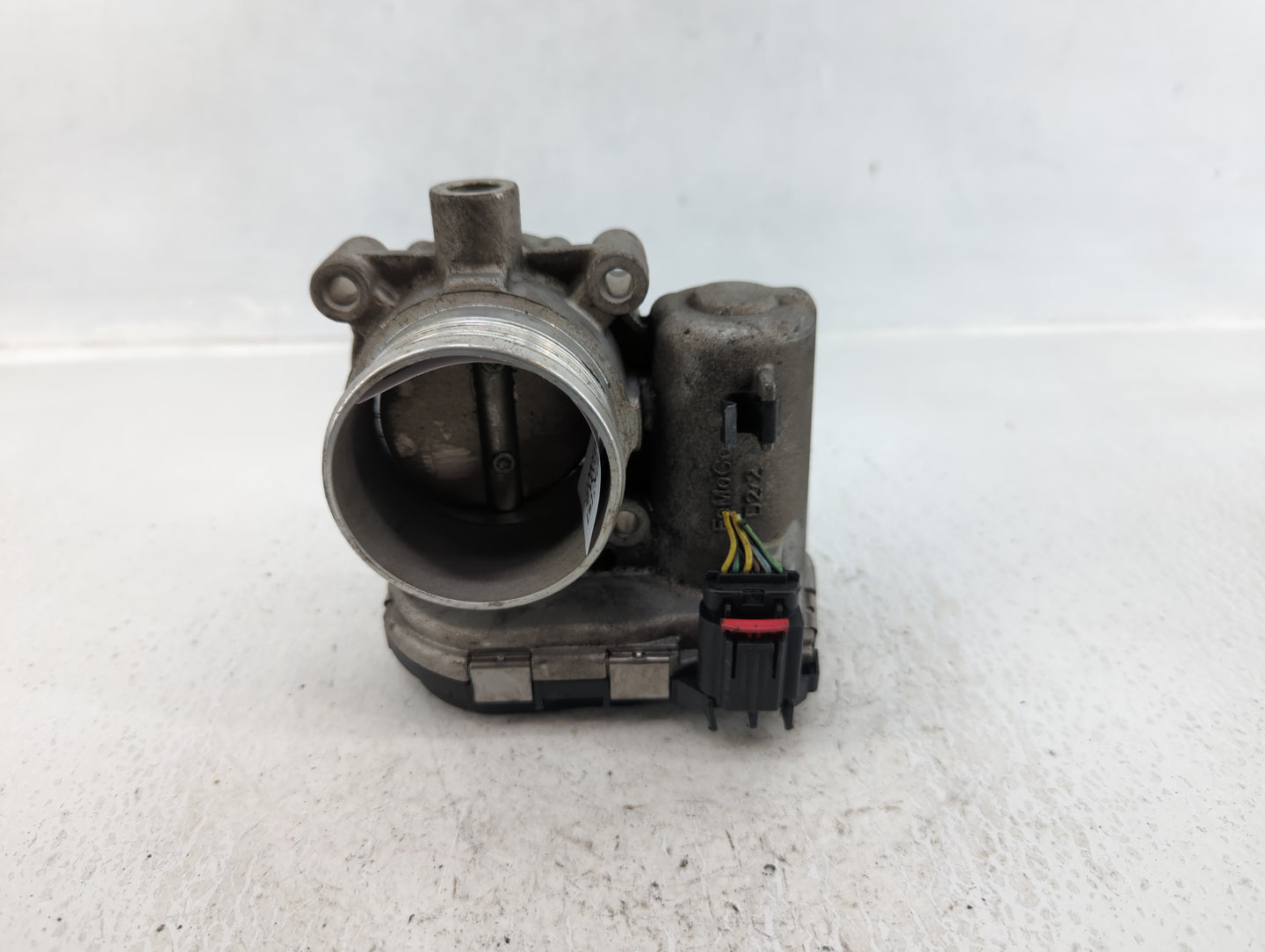 2012-2013 Ford Focus Throttle Body P/N:CM5E-9F991 AD Fits Fits 2012 2013 2014 2015 2016 2017 OEM Used Auto Parts - Oemusedau