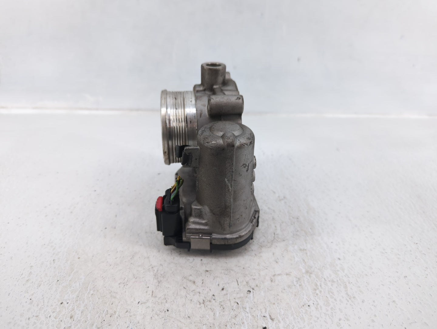 2012-2013 Ford Focus Throttle Body P/N:CM5E-9F991 AD Fits Fits 2012 2013 2014 2015 2016 2017 OEM Used Auto Parts - Oemusedau