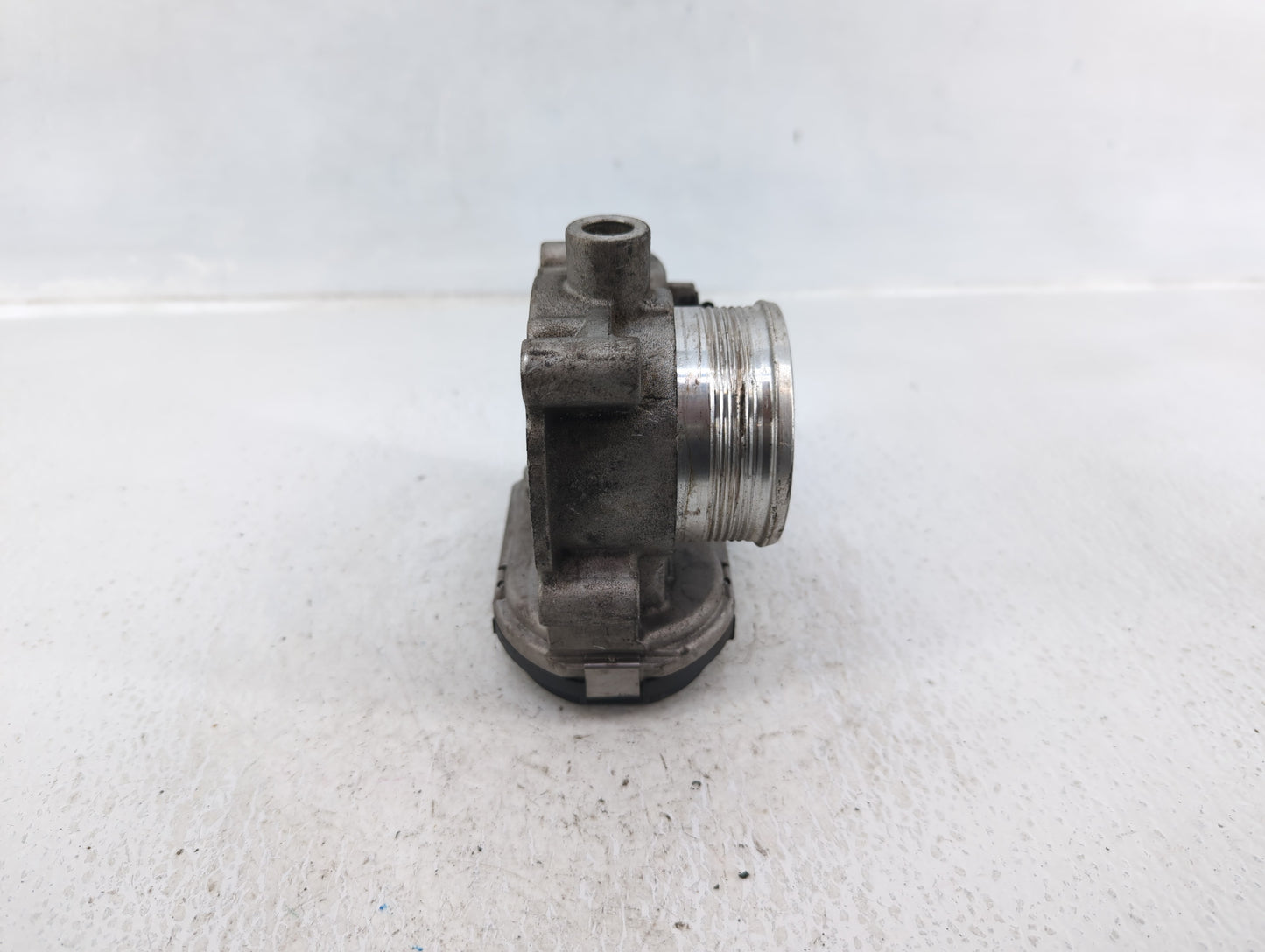 2012-2013 Ford Focus Throttle Body P/N:CM5E-9F991 AD Fits Fits 2012 2013 2014 2015 2016 2017 OEM Used Auto Parts - Oemusedau