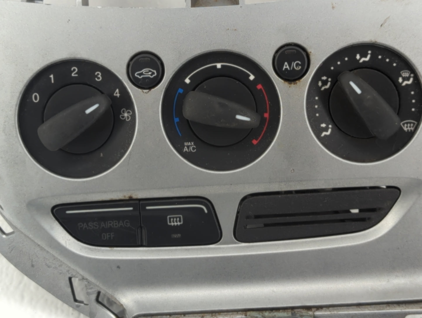 2012 Ford Focus Climate Control Module Temperature AC/Heater Replacement P/N:CM5T-12041221-1024 Fits OEM Used Auto Parts - O