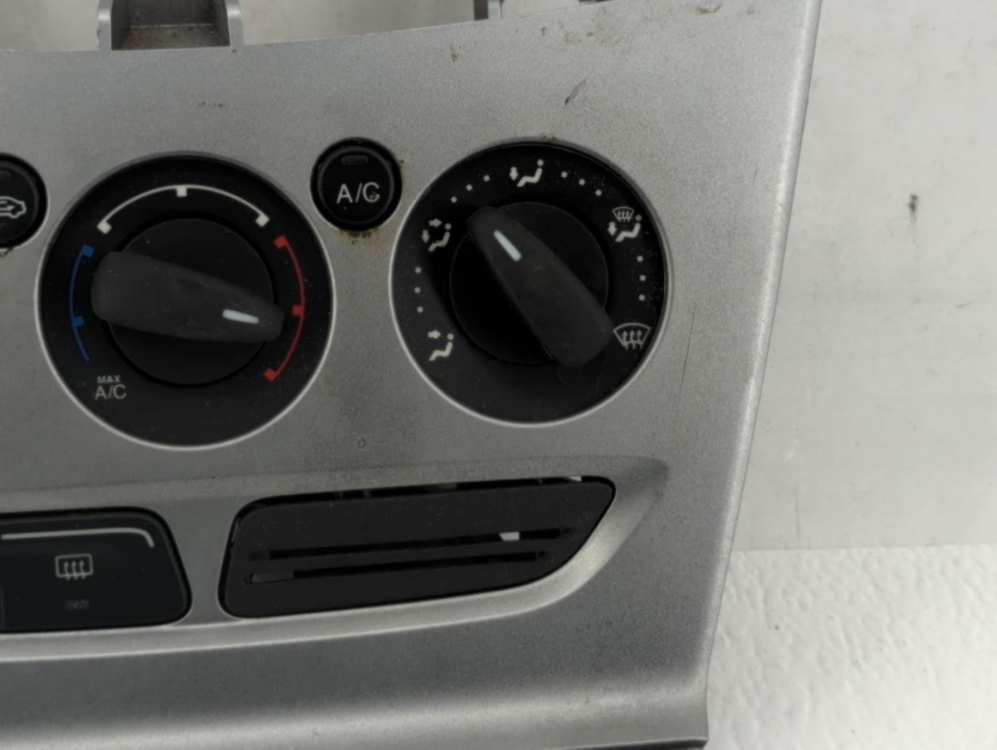 2012 Ford Focus Climate Control Module Temperature AC/Heater Replacement P/N:CM5T-12041221-1024 Fits OEM Used Auto Parts - O