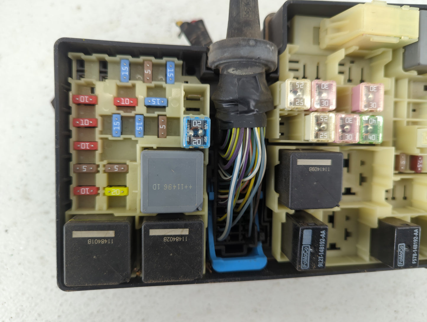 2012-2014 Ford Focus Fusebox Fuse Box Panel Relay Module P/N:AV6T-14A067-AC Fits Fits 2012 2013 2014 OEM Used Auto Parts - O
