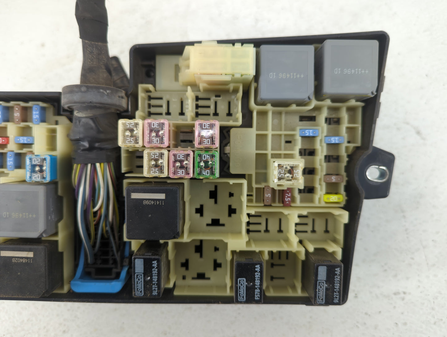 2012-2014 Ford Focus Fusebox Fuse Box Panel Relay Module P/N:AV6T-14A067-AC Fits Fits 2012 2013 2014 OEM Used Auto Parts - O