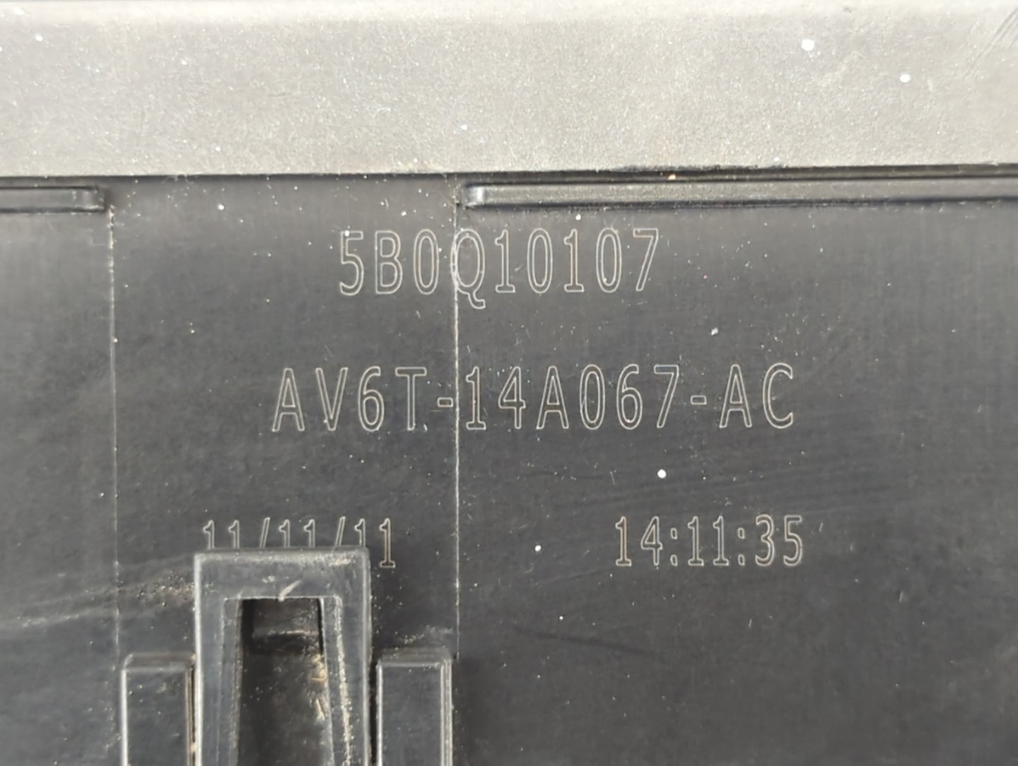 2012-2014 Ford Focus Fusebox Fuse Box Panel Relay Module P/N:AV6T-14A067-AC Fits Fits 2012 2013 2014 OEM Used Auto Parts - O