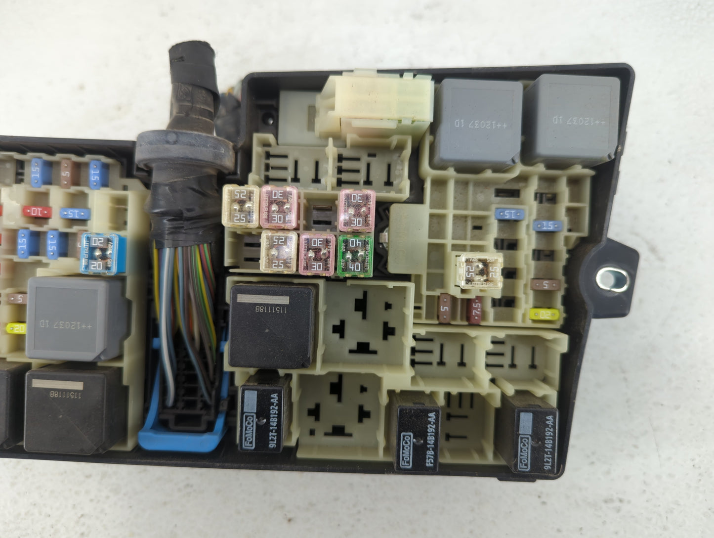 2012-2014 Ford Focus Fusebox Fuse Box Panel Relay Module P/N:AV6T-14A067-AC Fits Fits 2012 2013 2014 OEM Used Auto Parts - O
