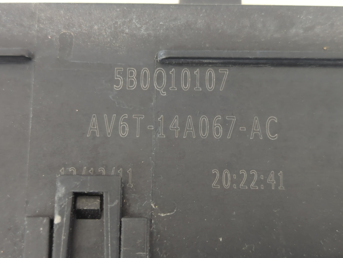2012-2014 Ford Focus Fusebox Fuse Box Panel Relay Module P/N:AV6T-14A067-AC Fits Fits 2012 2013 2014 OEM Used Auto Parts - O