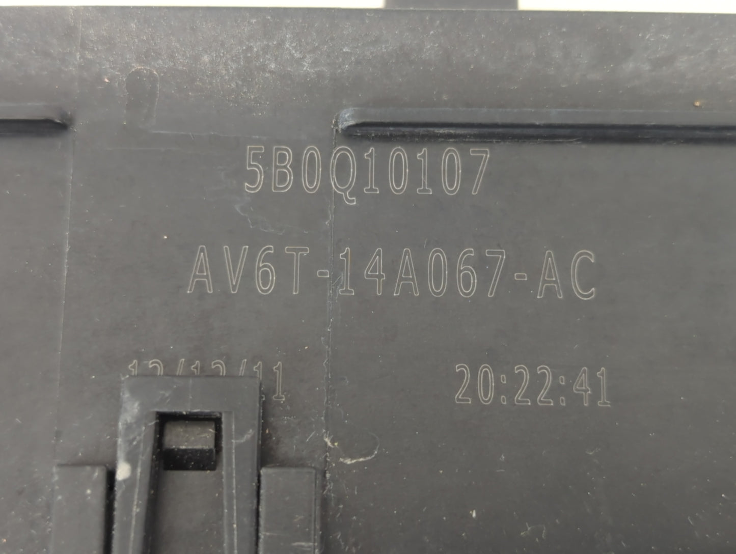2012-2014 Ford Focus Fusebox Fuse Box Panel Relay Module P/N:AV6T-14A067-AC Fits Fits 2012 2013 2014 OEM Used Auto Parts - O