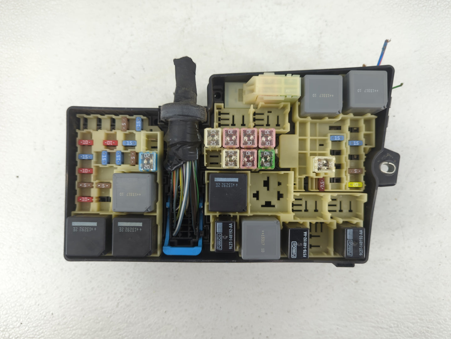 2012-2014 Ford Focus Fusebox Fuse Box Panel Relay Module P/N:AV6T-14A067-AC Fits Fits 2012 2013 2014 OEM Used Auto Parts - O
