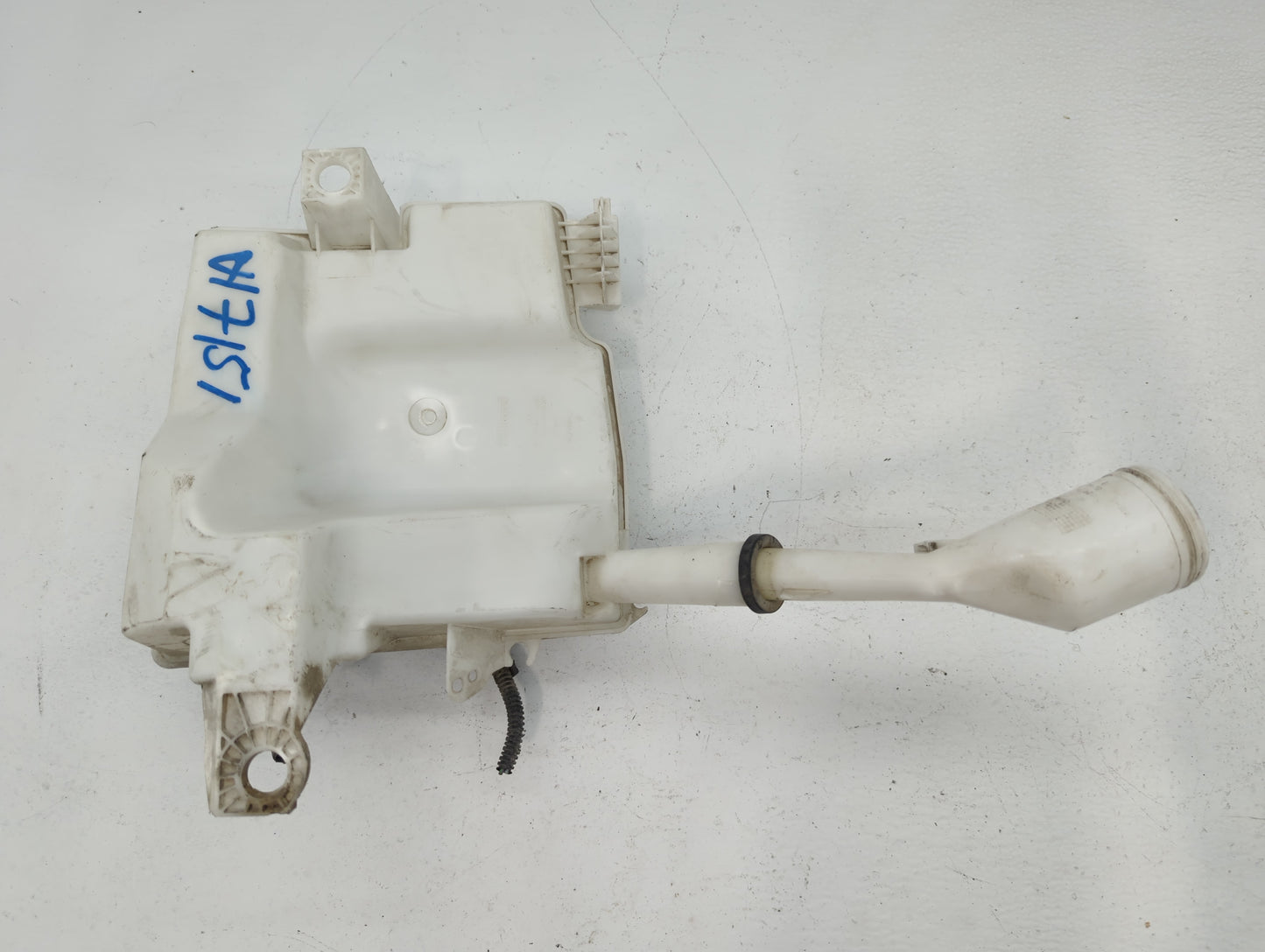 2012-2018 Ford Focus Windshield Washer Fluid Reservoir Bottle Oem - Oemusedautoparts1.com
