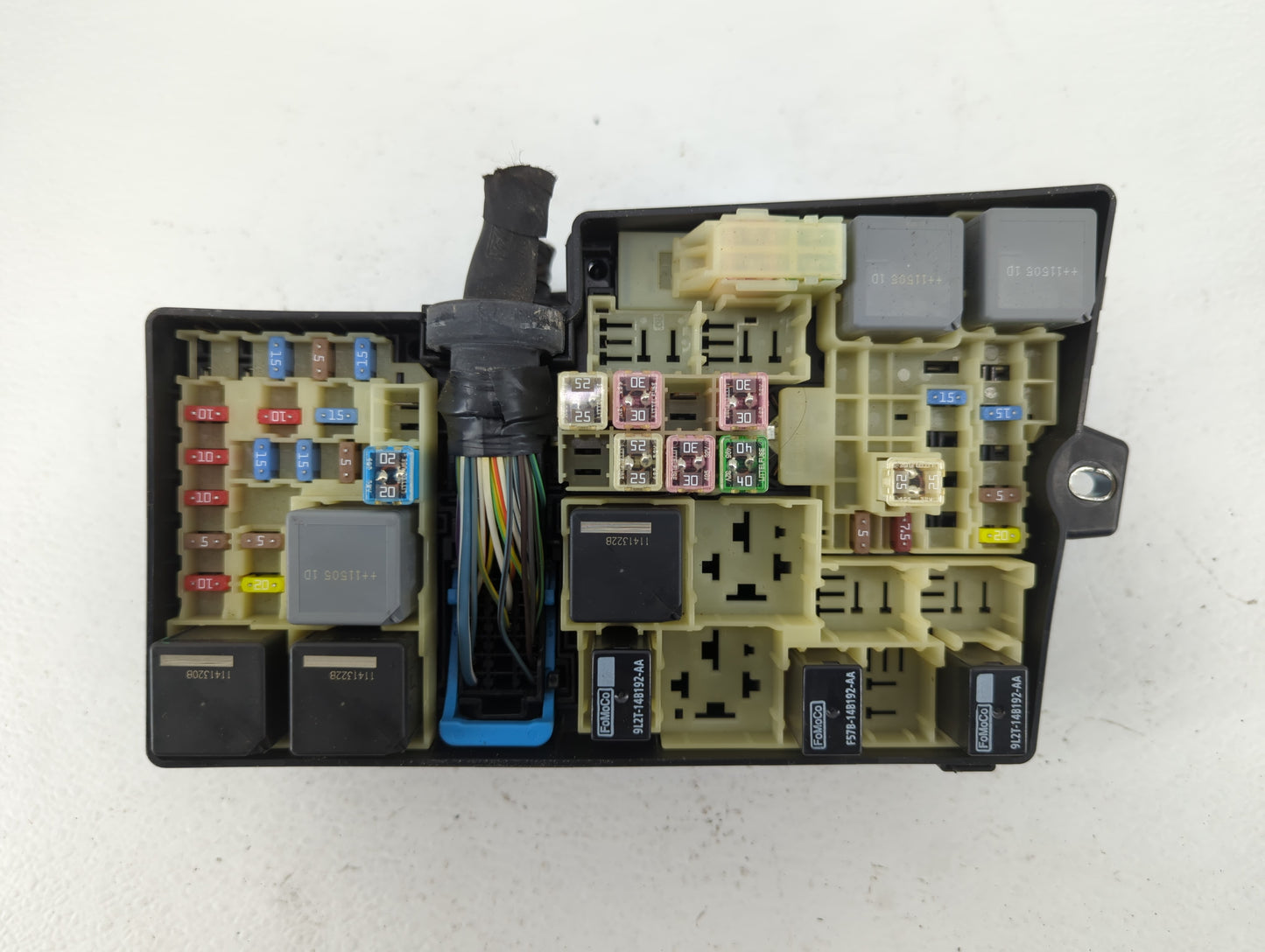 2012-2014 Ford Focus Fusebox Fuse Box Panel Relay Module P/N:AV6T-14A067-AB Fits Fits 2012 2013 2014 OEM Used Auto Parts - O