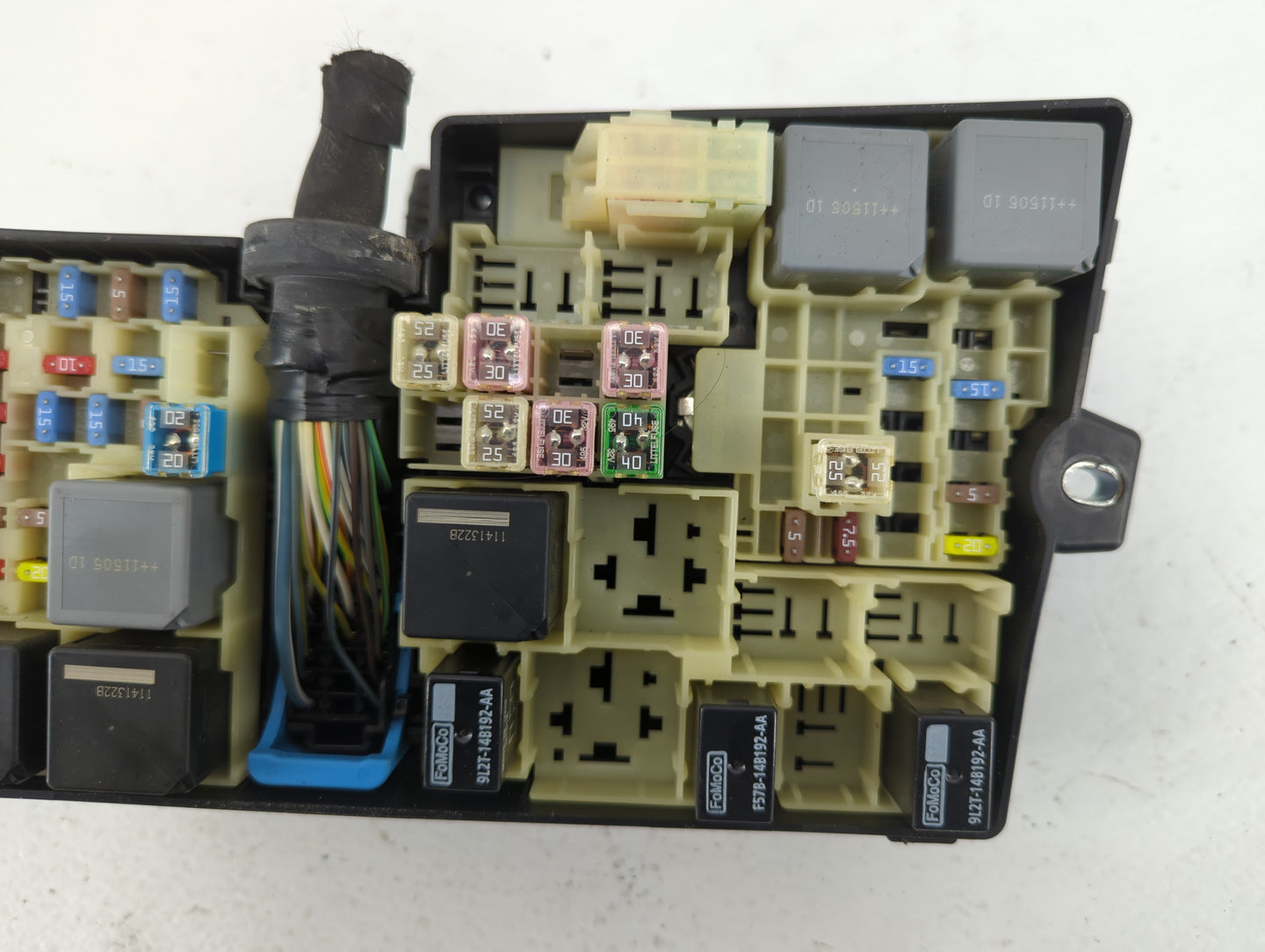 2012-2014 Ford Focus Fusebox Fuse Box Panel Relay Module P/N:AV6T-14A067-AB Fits Fits 2012 2013 2014 OEM Used Auto Parts - O