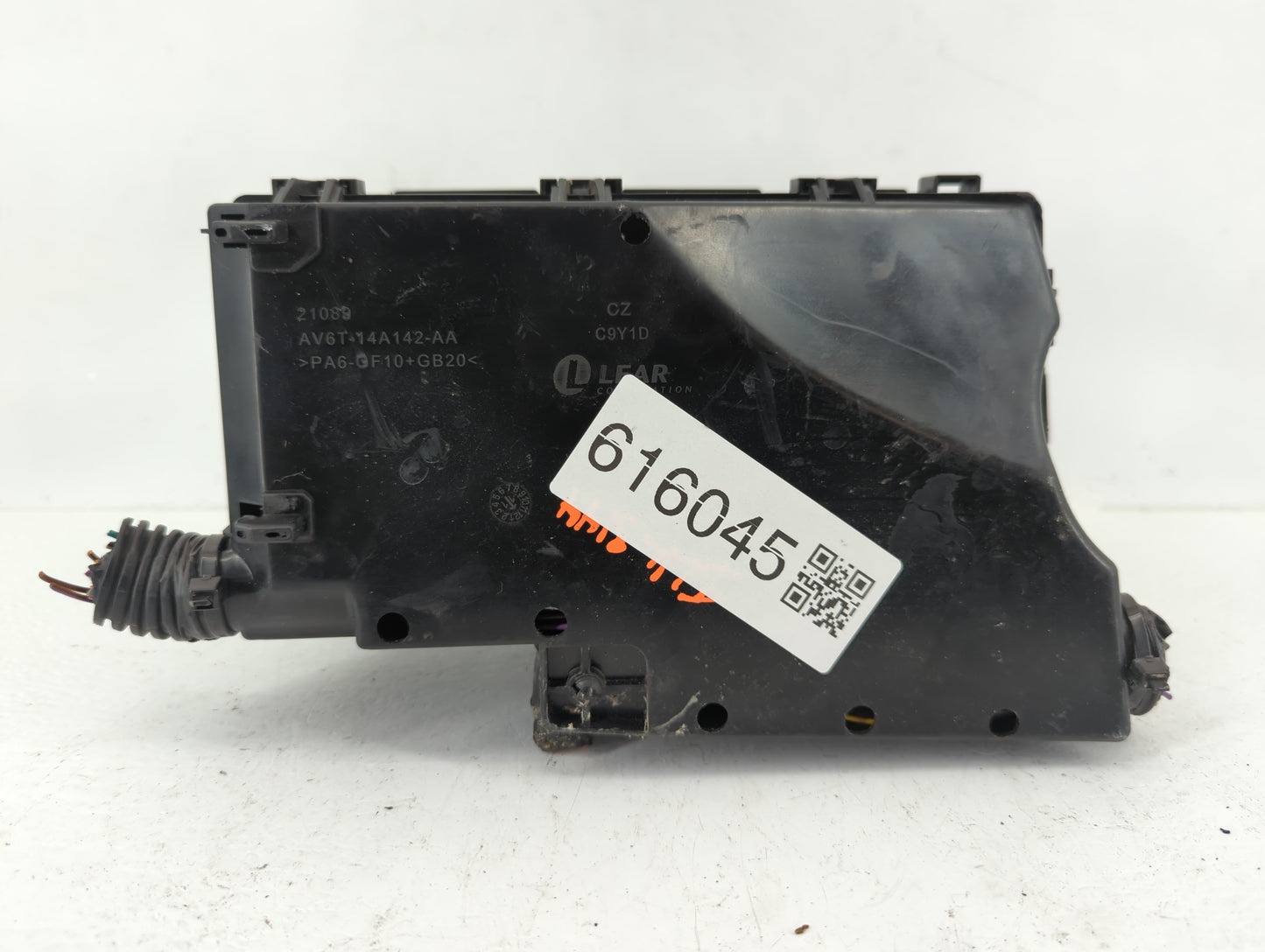 2012-2014 Ford Focus Fusebox Fuse Box Panel Relay Module P/N:AV6T-14A067-AB Fits Fits 2012 2013 2014 OEM Used Auto Parts - O