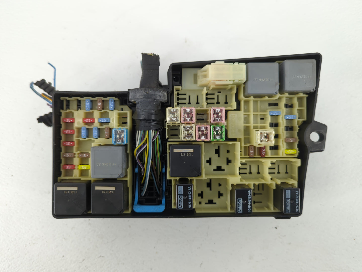 2012-2014 Ford Focus Fusebox Fuse Box Panel Relay Module P/N:5B0Q10107 AV6T-14A067-AB Fits Fits 2012 2013 2014 OEM Used Auto