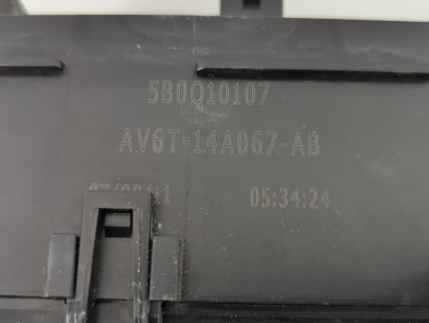 2012-2014 Ford Focus Fusebox Fuse Box Panel Relay Module P/N:5B0Q10107 AV6T-14A067-AB Fits Fits 2012 2013 2014 OEM Used Auto