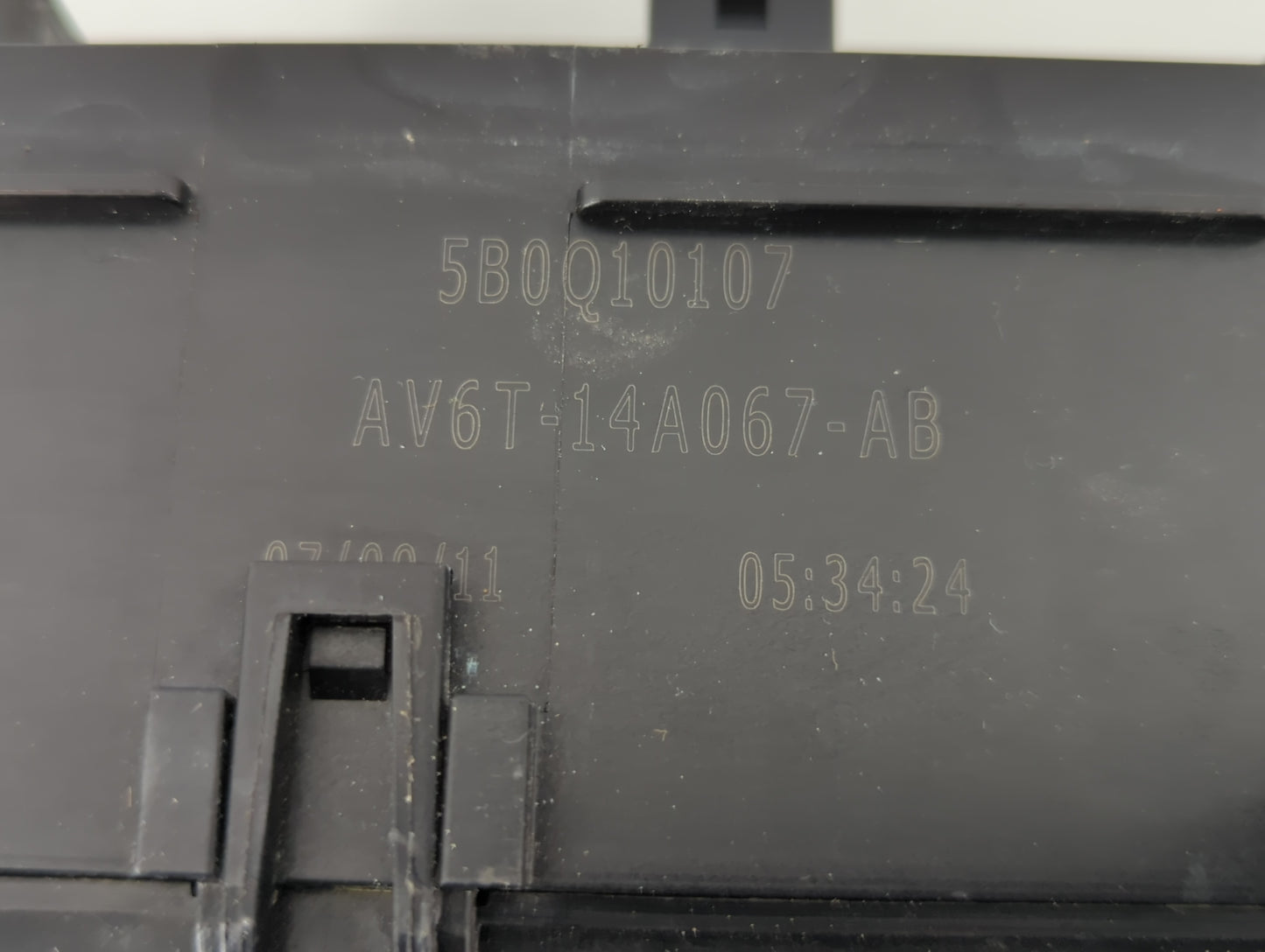 2012-2014 Ford Focus Fusebox Fuse Box Panel Relay Module P/N:5B0Q10107 AV6T-14A067-AB Fits Fits 2012 2013 2014 OEM Used Auto