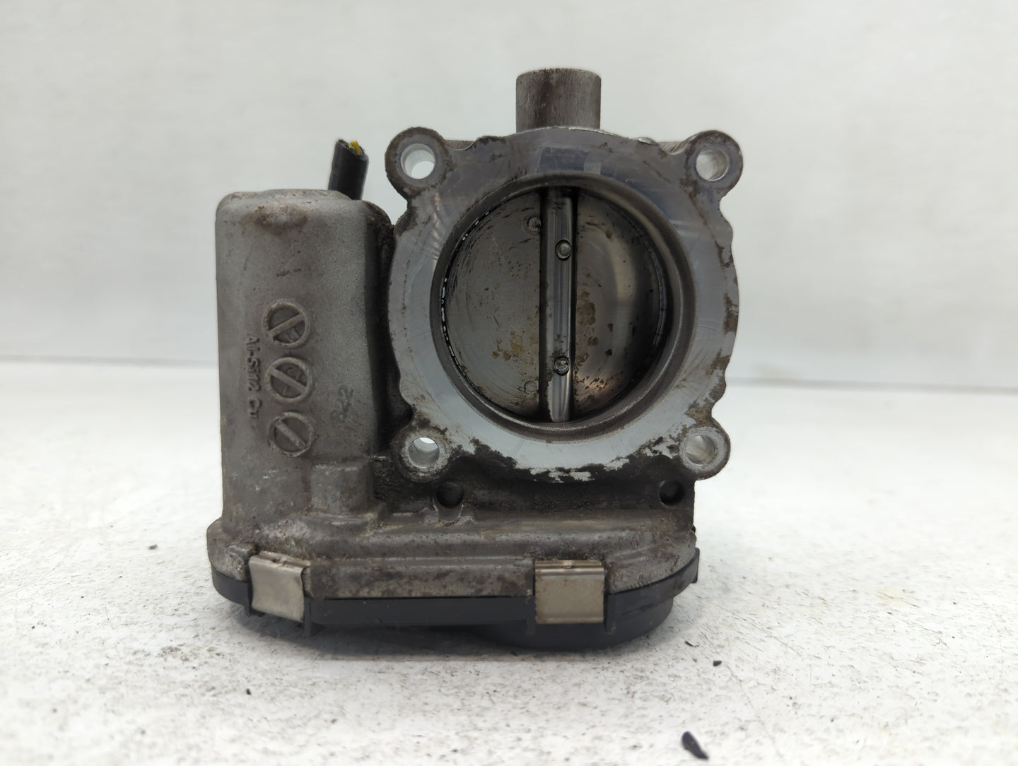 2012-2013 Ford Focus Throttle Body P/N:CM5E 9F991AD 001966, 12069 Fits Fits 2012 2013 2014 2015 2016 2017 OEM Used Auto Part