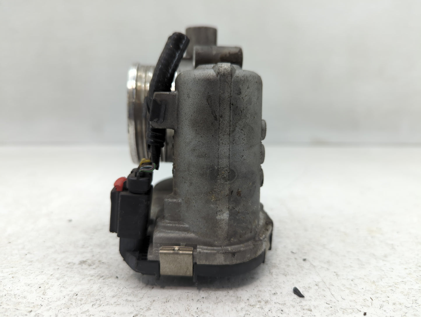 2012-2013 Ford Focus Throttle Body P/N:CM5E 9F991AD 001966, 12069 Fits Fits 2012 2013 2014 2015 2016 2017 OEM Used Auto Part