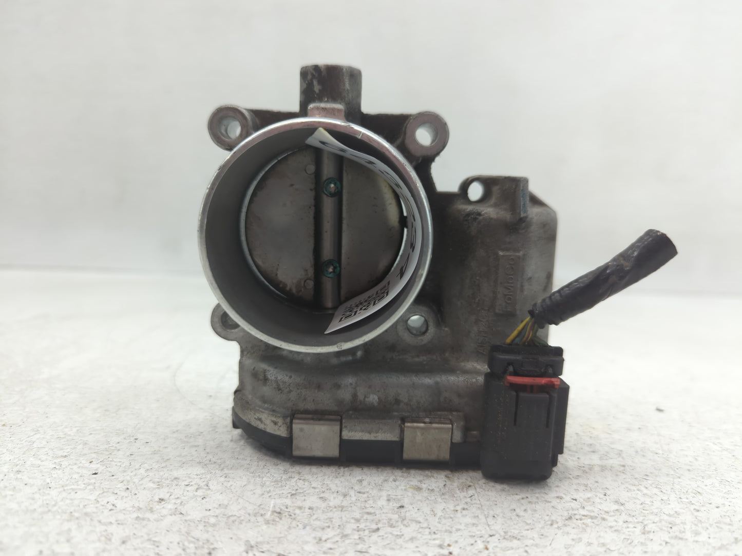 2012-2013 Ford Focus Throttle Body P/N:DS7E-9F991-BB Fits Fits 2012 2013 2014 2015 2016 2017 OEM Used Auto Parts - Oemusedau