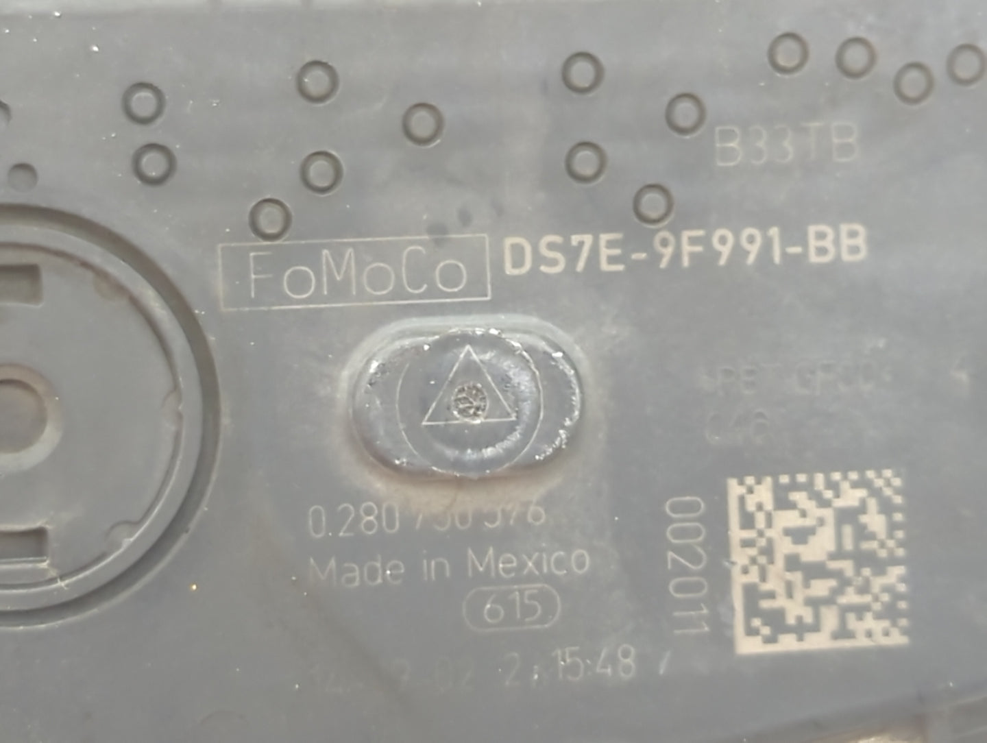 2012-2013 Ford Focus Throttle Body P/N:DS7E-9F991-BB Fits Fits 2012 2013 2014 2015 2016 2017 OEM Used Auto Parts - Oemusedau