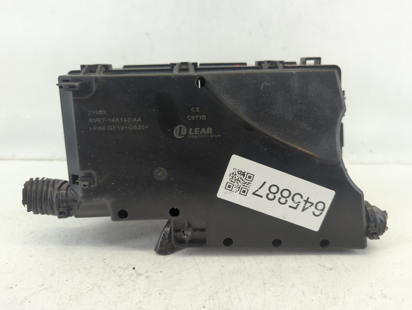 2012-2014 Ford Focus Fusebox Fuse Box Panel Relay Module P/N:AV6T-14A067-AB Fits Fits 2012 2013 2014 OEM Used Auto Parts - O