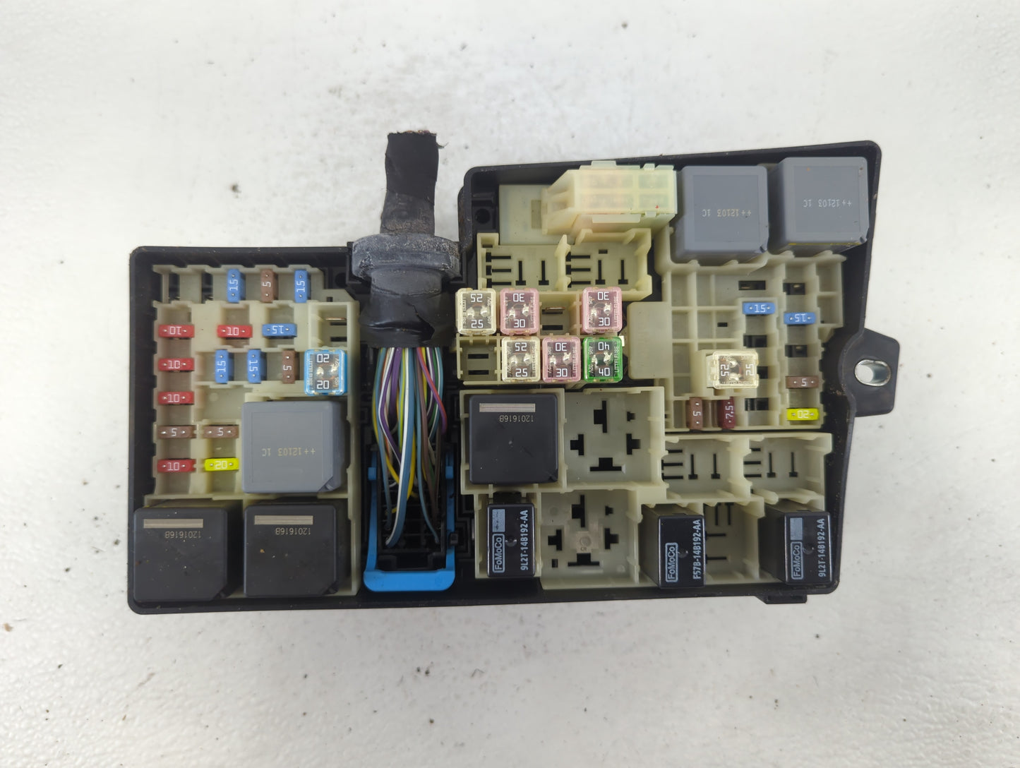 2012-2014 Ford Focus Fusebox Fuse Box Panel Relay Module P/N:AV6T-14A067-AC Fits Fits 2012 2013 2014 OEM Used Auto Parts - O